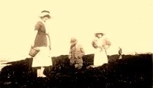 V0449 - Vierville, la pêche aux moules à la Percée