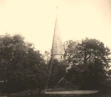 V0451 - La tourelle du château de Vierville