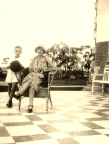 Maman et Michel, au golf de Rosario, janvier 1930