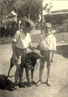François et Michel et le chien