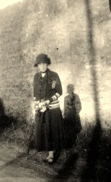 Nany à Vierville vers 1930
