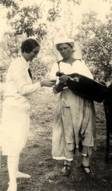 Odette Collas (future Madame Binay) à Corfou