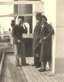 A l'arrivée à Buenos-Aires, Michel, Jean C.et Simone montés à bord du Florida, août 38