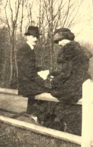 Jean et Simone, fiancés, à Vierville