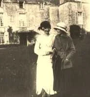 Derrière le chateau, Simone et Suzannette