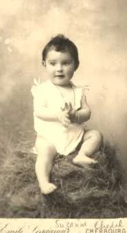 Suzanne Hausermann, Cherbourg 1897, et à droite également.
