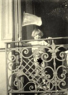 Jean-Paul agite la "bandera nacional", le 9 de julio 1932