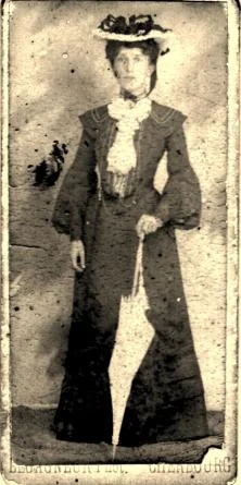 Nany, probablement à Cherbourg, avant son mariage