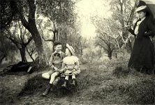 V7010-Vence,1906: Jean,Suzanne et Hélène