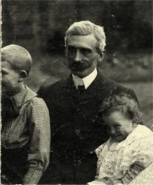 Vers 1905