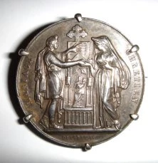 Augustine Jeanne Claudine Hénos, née le 20 avril 1812, était fille de Claude Hénos, et de Anne Geneviève Dudilieu (ou Dudilieux), tous deux décédés avant 1832. Elle s'était mariée une première fois le 8 septembre 1832…