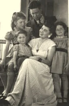 François, Nicole, les 3 enfants Dessus: Aline, Benjamin, Pascale