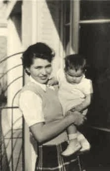 Nicole et Laurent, 6, av. Dode de la Brunerie, 1948, ci-dessous, Laurent