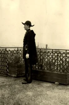 en grand uniforme