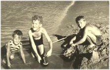 Les 3 cousins sur la plage habituelle, celle qui est en sable