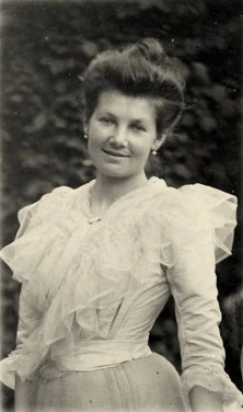 Jeanne Charpentier, 1899