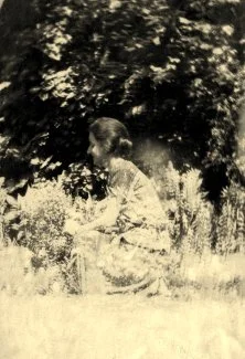 MA86 - Suzanne vers 1923