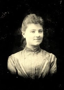 vers 1890 Jeanne MAILLET-CAMUSET