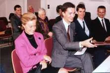 Décontraction pour la remise du Livret de Famille
