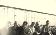 A Versailles, de g à d: Grannie, Bonne-Maman de Sceaux, Fanny, Claude, Grand-Père, Yves, Frédéric