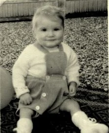 Martin sur la terrasse de l'avenue de Lamballe, printemps 1961
