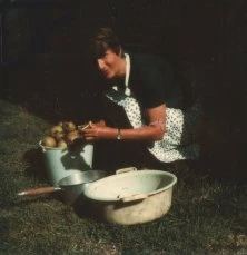 Claude et les pommes tombées, il ne faut rien perdre