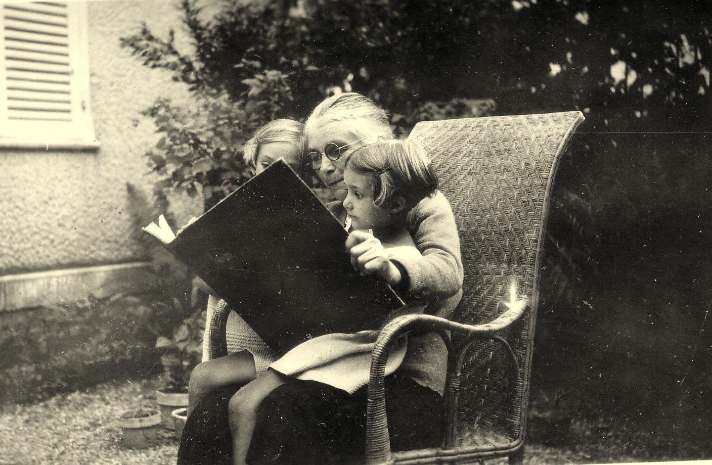 Bonne-Maman de Sceaux, Claude et Fanny — Vers 1934